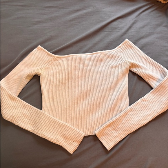 Off-Shoulder Ribbed Cream Top - Picture 2 of 3